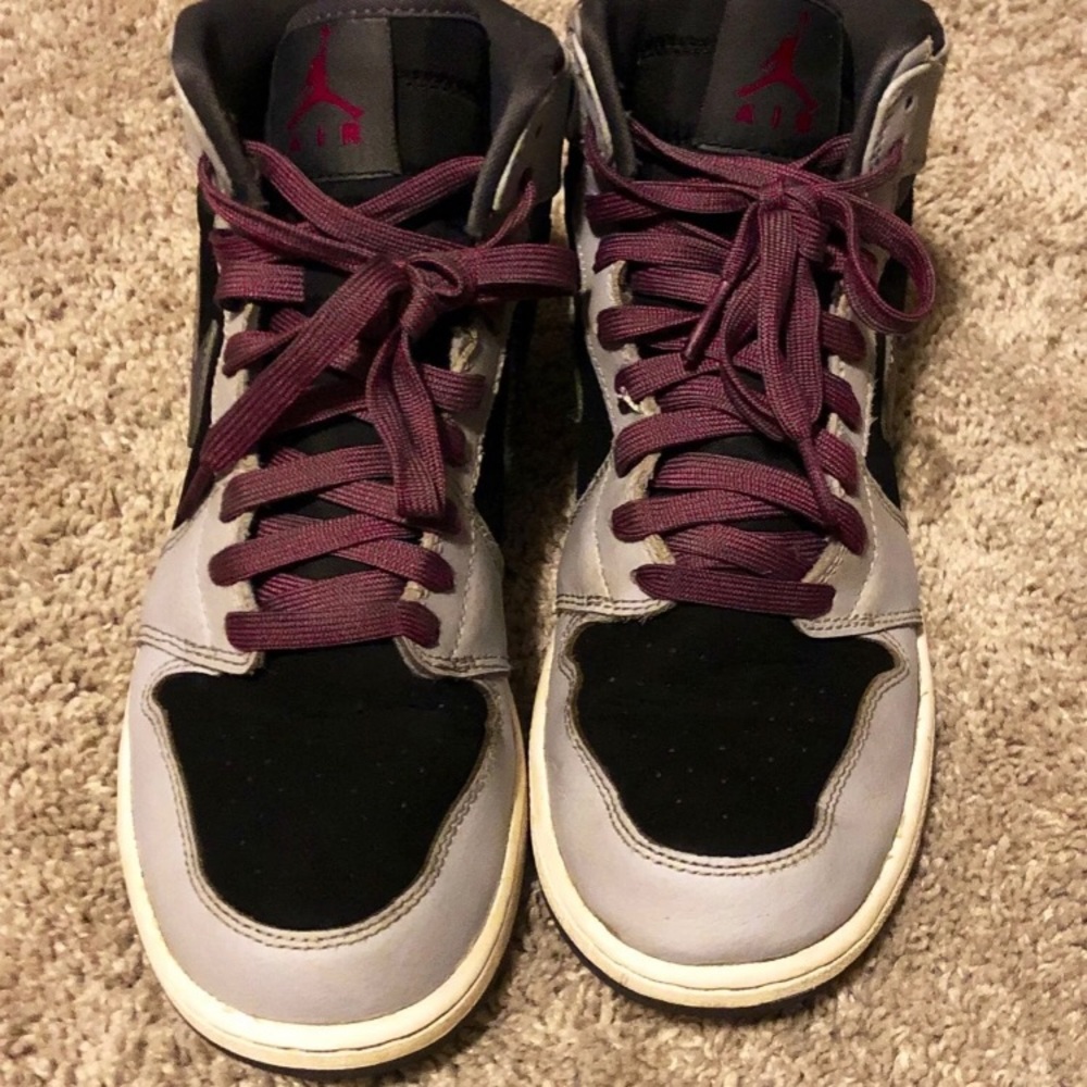 Retro Jordan Black/Purple